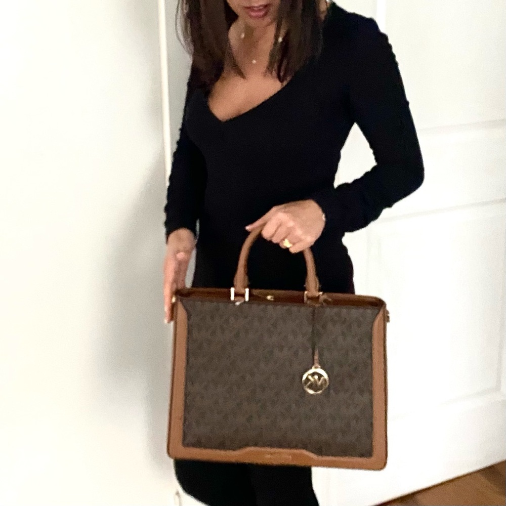 NEW authentic MK signature monogram brown tote - Picture 2 of 7